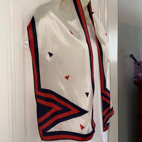 Vintage mid century Vera Neumann red, white & blue long silk scarf - Picture 5 of 10